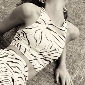 Zara halter top zebra print nwot size S